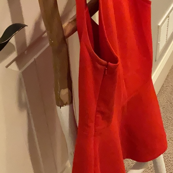 Anthropologie Leifsdottir red v neck peplum top. Size 4 - Picture 3 of 6